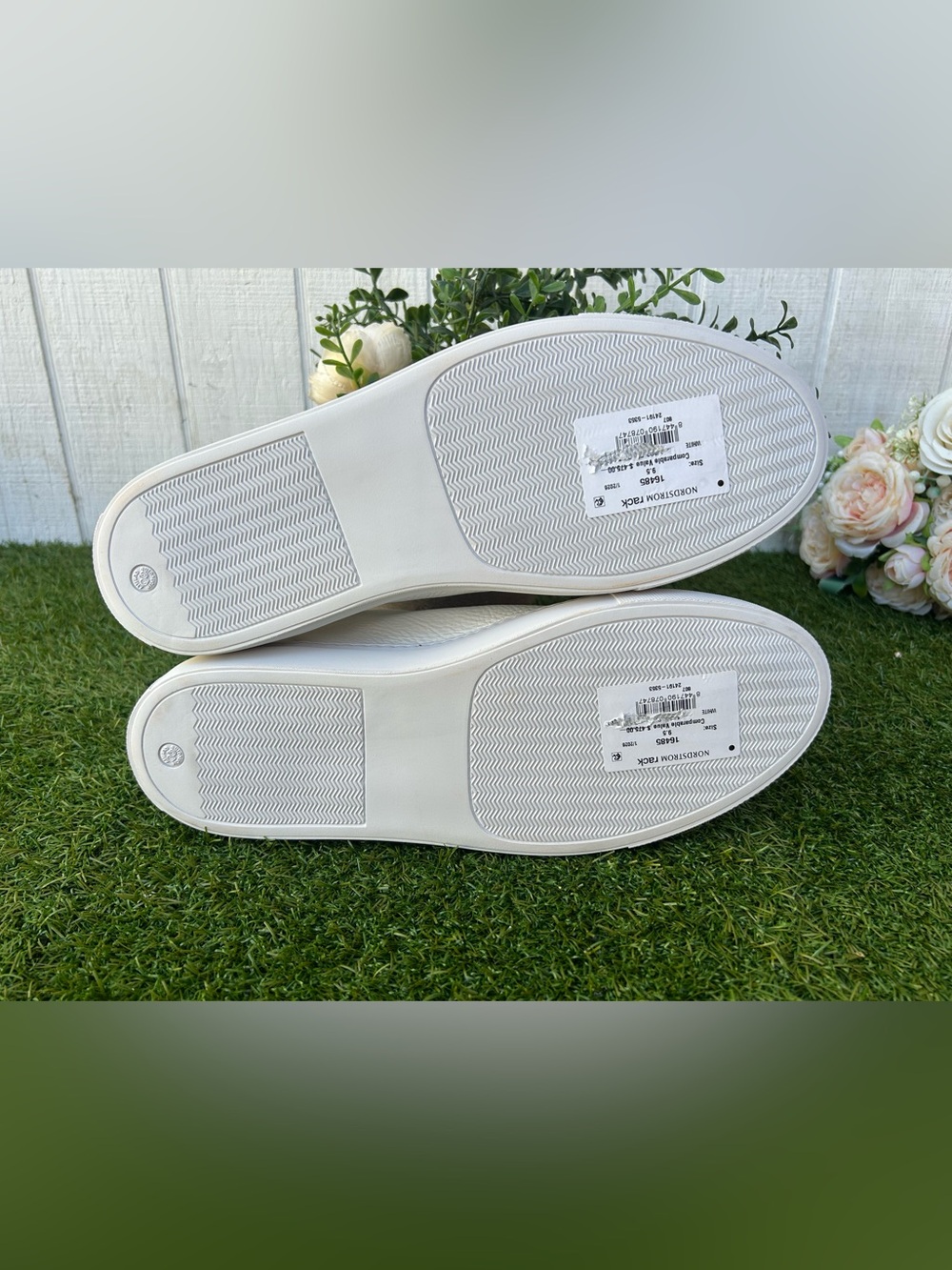 MAGNANNI Laska Slip-On Sneaker
WHITE men size 9.5 new
$475 - Picture 16 of 16